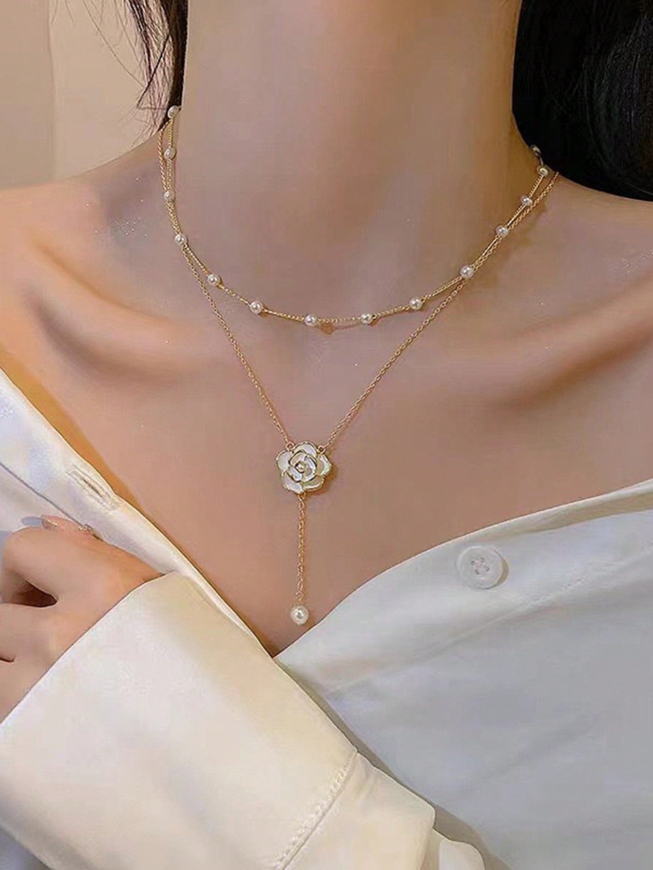 قلادة للنساء