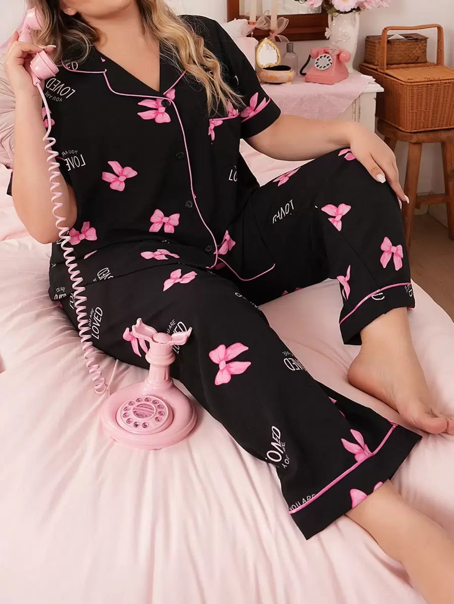 طقم نسائي